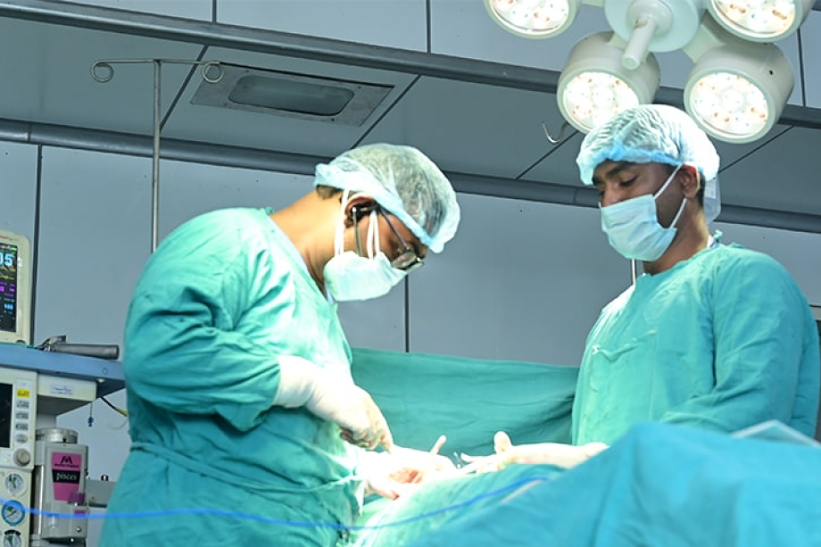 hand surgeon in India